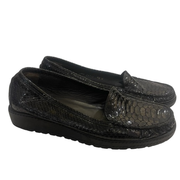 Stuart Weitzman Glossy Black Snakeskin Textured Loafers Shoes - Picture 4 of 7